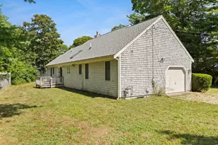 137 Wianno Cir, Barnstable, MA 02655 - Photo 5