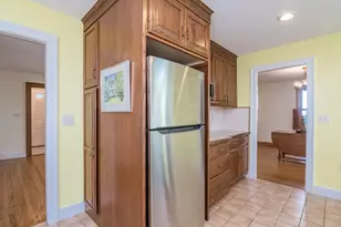 32 Elmwood Ave, Longmeadow, MA 01106 - Photo 17