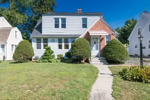 32 Elmwood Ave, Longmeadow, MA 01106 - Photo 1