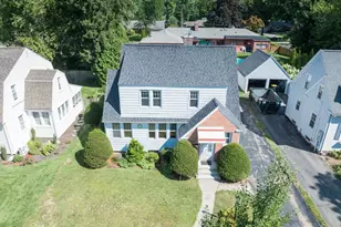 32 Elmwood Ave, Longmeadow, MA 01106 - Photo 5