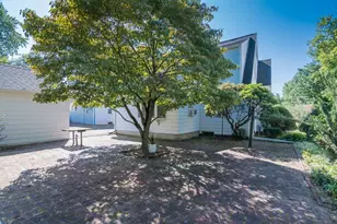 32 Elmwood Ave, Longmeadow, MA 01106 - Photo 35