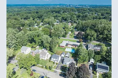 32 Elmwood Ave, Longmeadow, MA 01106 - Photo 9