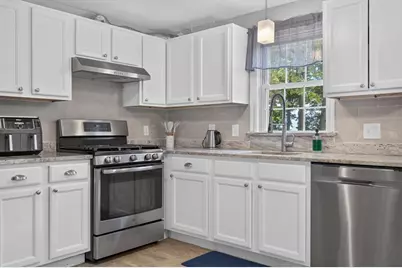 26 Ashworth Ter #26, Haverhill, MA 01832 - Photo 7