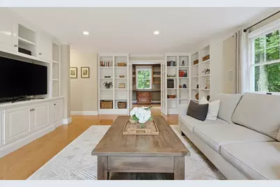 1804 Washington St, Holliston, MA 01746 - Photo 5