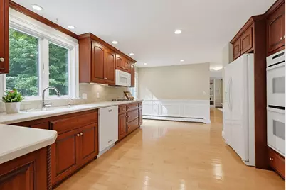 1804 Washington St, Holliston, MA 01746 - Photo 9