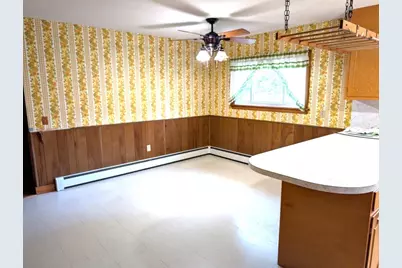 7 Allen St, West Brookfield, MA 01585 - Photo 9