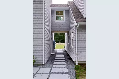 4 Edgerton Dr, Falmouth, MA 02556 - Photo 9