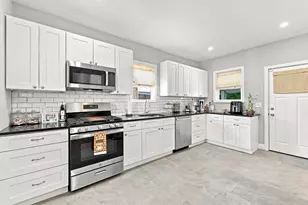 93 Parker St, Chelsea, MA 02150 - Photo 3