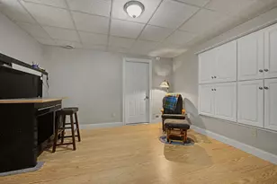 4 McKinley Ave, Easthampton, MA 01027 - Photo 23