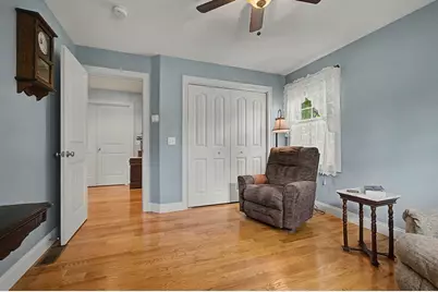 4 McKinley Ave, Easthampton, MA 01027 - Photo 21
