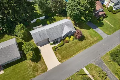 4 McKinley Ave, Easthampton, MA 01027 - Photo 27