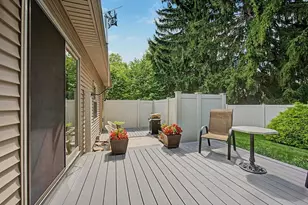 4 McKinley Ave, Easthampton, MA 01027 - Photo 31