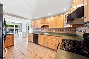 107 Sylvan St, Danvers, MA 01923 - Photo 7