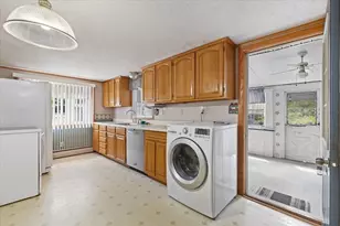 1 Freeman Ave, Webster, MA 01570 - Photo 13