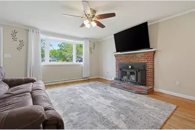 8 Pontiac Rd, Walpole, MA 02081 - Photo 5