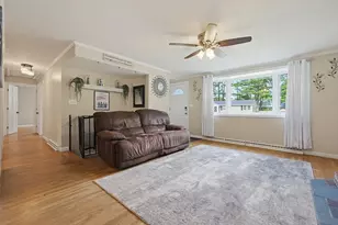 8 Pontiac Rd, Walpole, MA 02081 - Photo 3