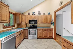 29 Pratt Rd, Scituate, MA 02066 - Photo 3