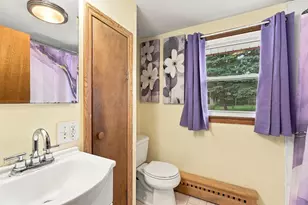 53 Evergreen St, Saugus, MA 01906 - Photo 15
