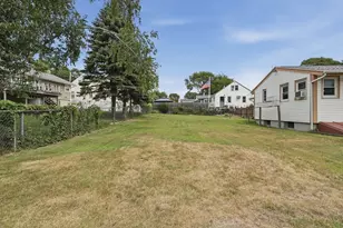 53 Evergreen St, Saugus, MA 01906 - Photo 33