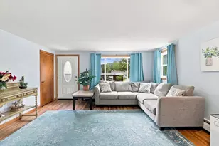 53 Evergreen St, Saugus, MA 01906 - Photo 11