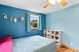 53 Evergreen St, Saugus, MA 01906 - Photo 17