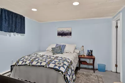 18 Ellis St, Woburn, MA 01801 - Photo 33