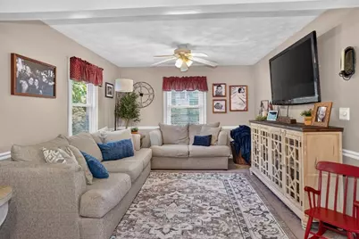 18 Ellis St, Woburn, MA 01801 - Photo 17
