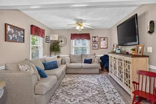 18 Ellis St, Woburn, MA 01801 - Photo 17