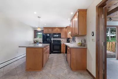 8 Beechwood Dr, Rutland, MA 01543 - Photo 5