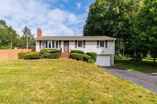 8 Beechwood Dr, Rutland, MA 01543 - Photo 1