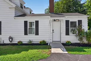 72 Chestnut St, Clinton, MA 01510 - Photo 3