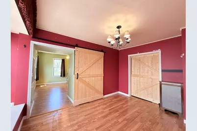 7 Pembroke St, Medford, MA 02155 - Photo 9
