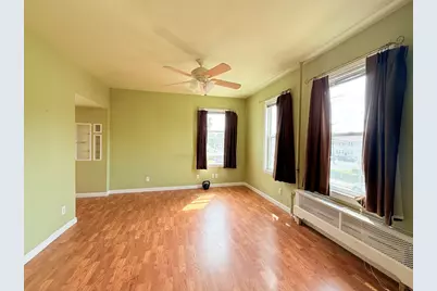 7 Pembroke St, Medford, MA 02155 - Photo 7