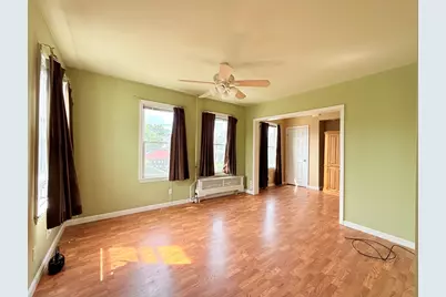 7 Pembroke St, Medford, MA 02155 - Photo 5