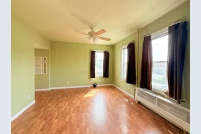 7 Pembroke St, Medford, MA 02155 - Photo 7