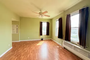 7 Pembroke St, Medford, MA 02155 - Photo 7