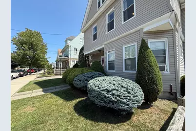 7 Pembroke St, Medford, MA 02155 - Photo 41