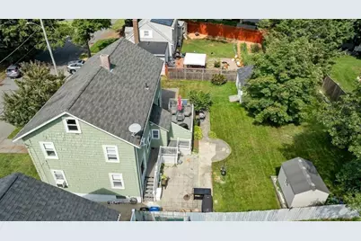 7 Lawrence St #B, Beverly, MA 01915 - Photo 3