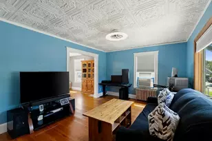 7 Lawrence St, Beverly, MA 01915 - Photo 5