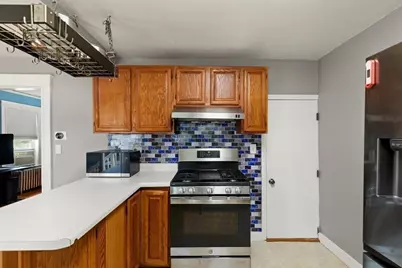 7 Lawrence St #B, Beverly, MA 01915 - Photo 11