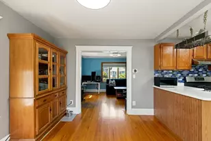 7 Lawrence St, Beverly, MA 01915 - Photo 7