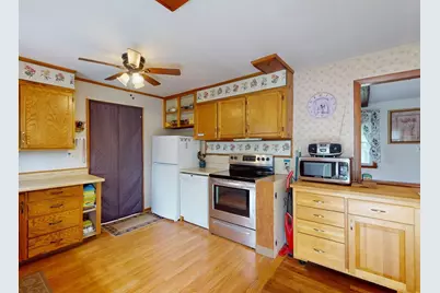 81 Vernon St, Greenfield, MA 01301 - Photo 9