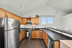 17 Millett St, Gloucester, MA 01930 - Photo 11