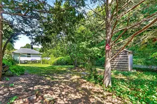 26 Hartford St, Bedford, MA 01730 - Photo 29