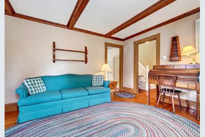26 Hartford St, Bedford, MA 01730 - Photo 5