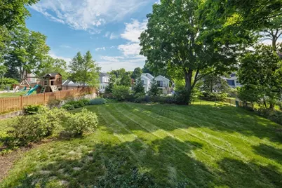 18 Jackson St, Newburyport, MA 01950 - Photo 37