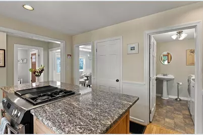 18 Jackson St, Newburyport, MA 01950 - Photo 17