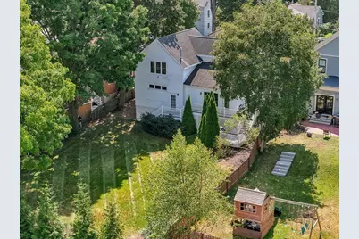 18 Jackson St, Newburyport, MA 01950 - Photo 35