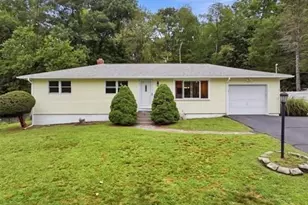 7 Hawthorne St, Grafton, MA 01536 - Photo 3