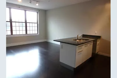 154 W 2nd St #403, Boston, MA 02127 - Photo 3